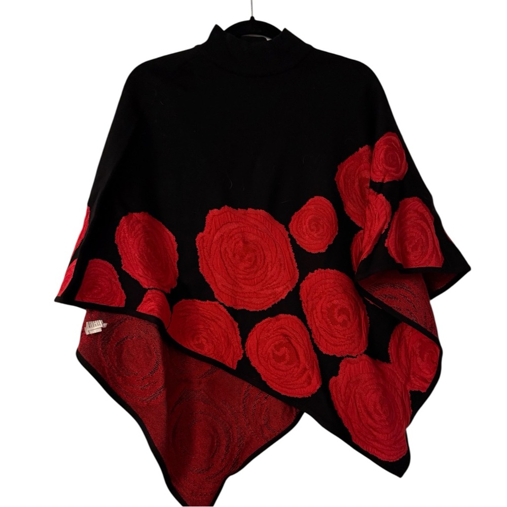 Chico's Triangle Roses Sweater Poncho